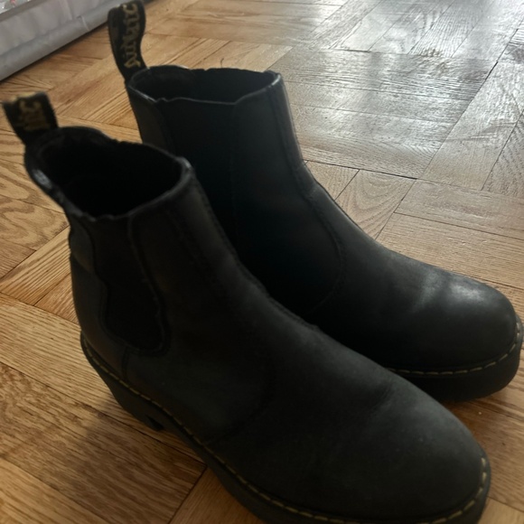 DR MARTENS Rometty Wyoming Leather Platform Chelsea Boots - Black - 6 US - Picture 1 of 6
